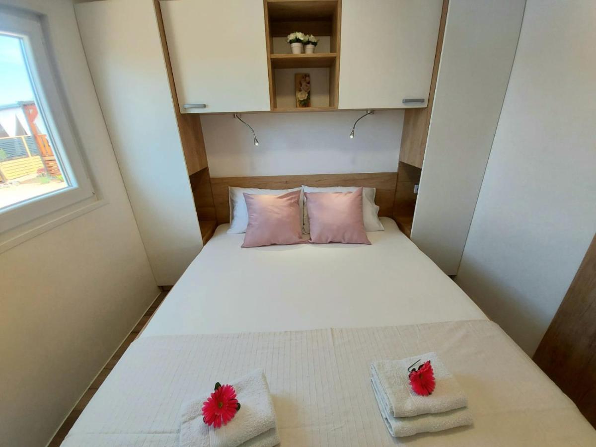 Mobile homes Charly Tisno Esterno foto