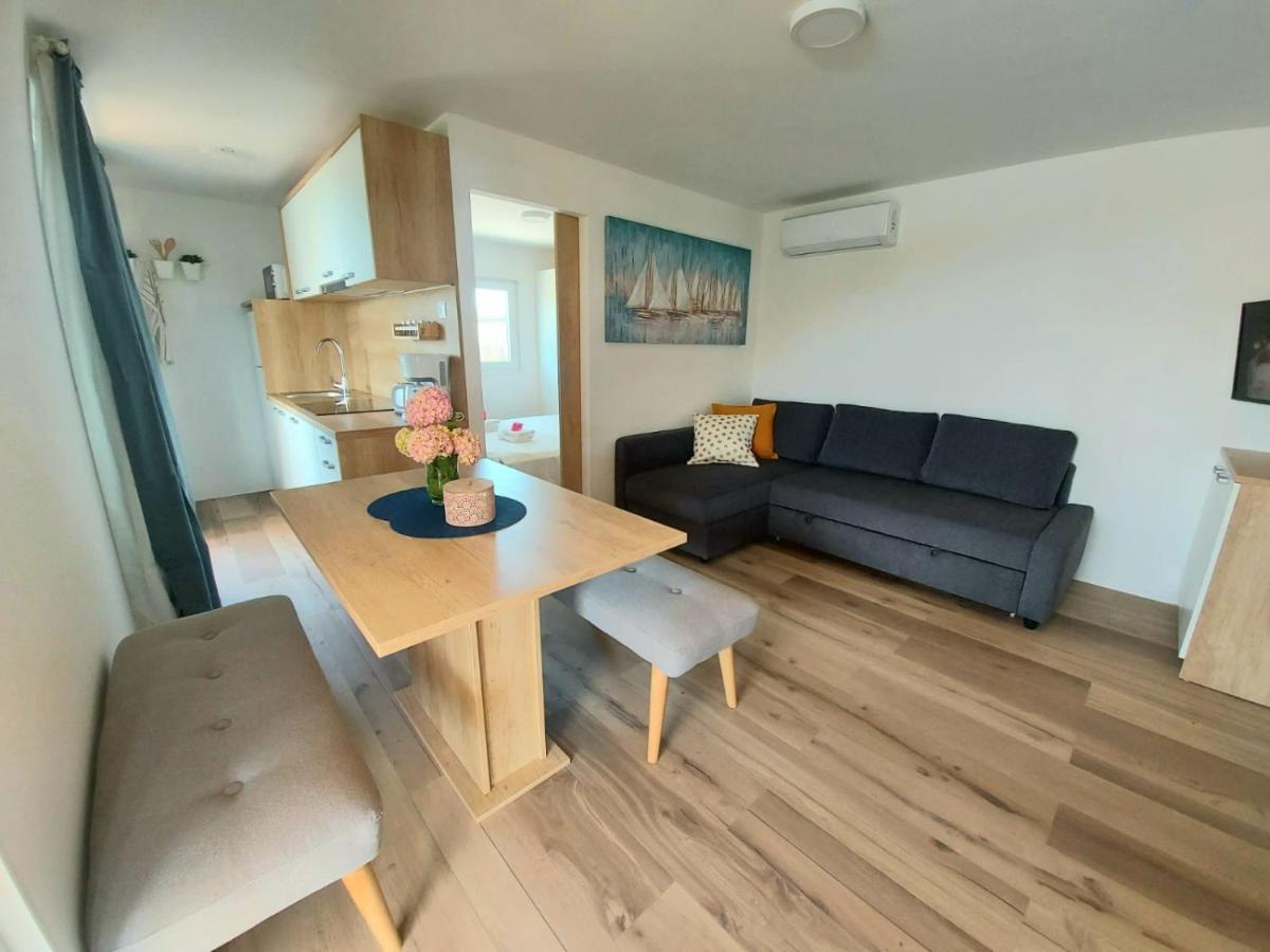 Mobile homes Charly Tisno Esterno foto