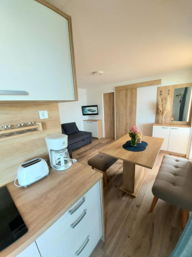 Mobile homes Charly Tisno Esterno foto