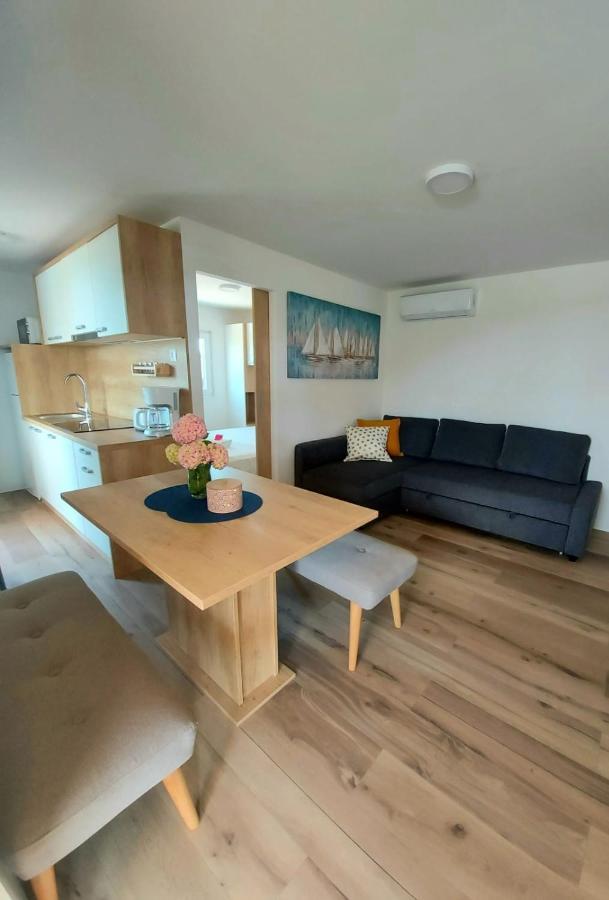 Mobile homes Charly Tisno Esterno foto