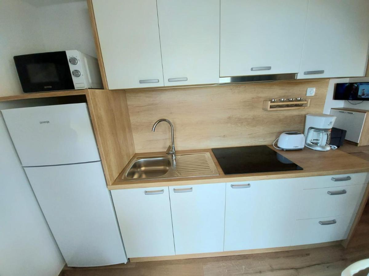 Mobile homes Charly Tisno Esterno foto
