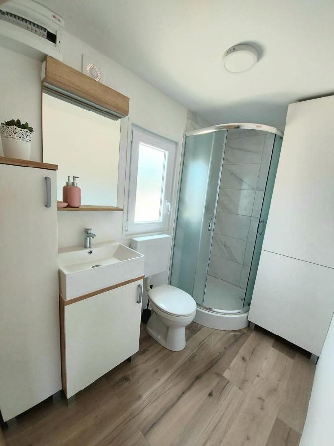 Mobile homes Charly Tisno Esterno foto